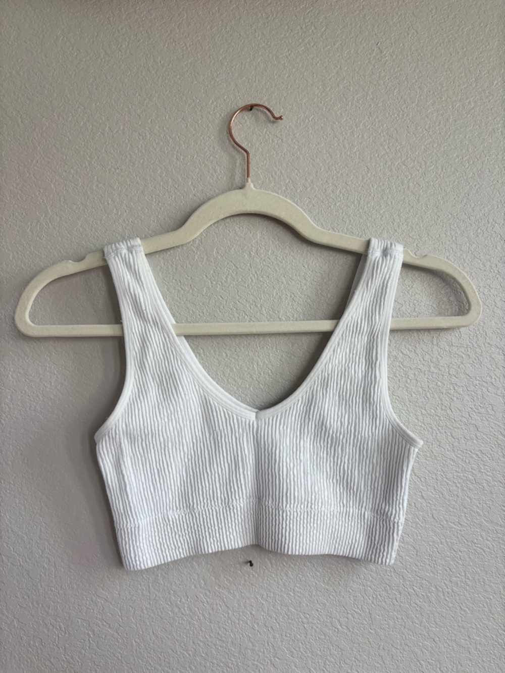 Aerie White Ribbed V-Neck Sports Bra
